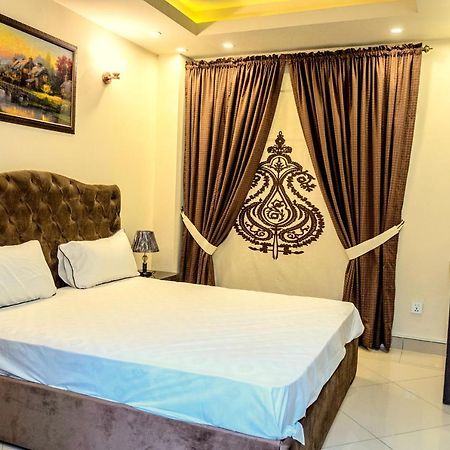 Two Bedroom Deluxe Apartment In Bahria Town ラーワルピンディー エクステリア 写真