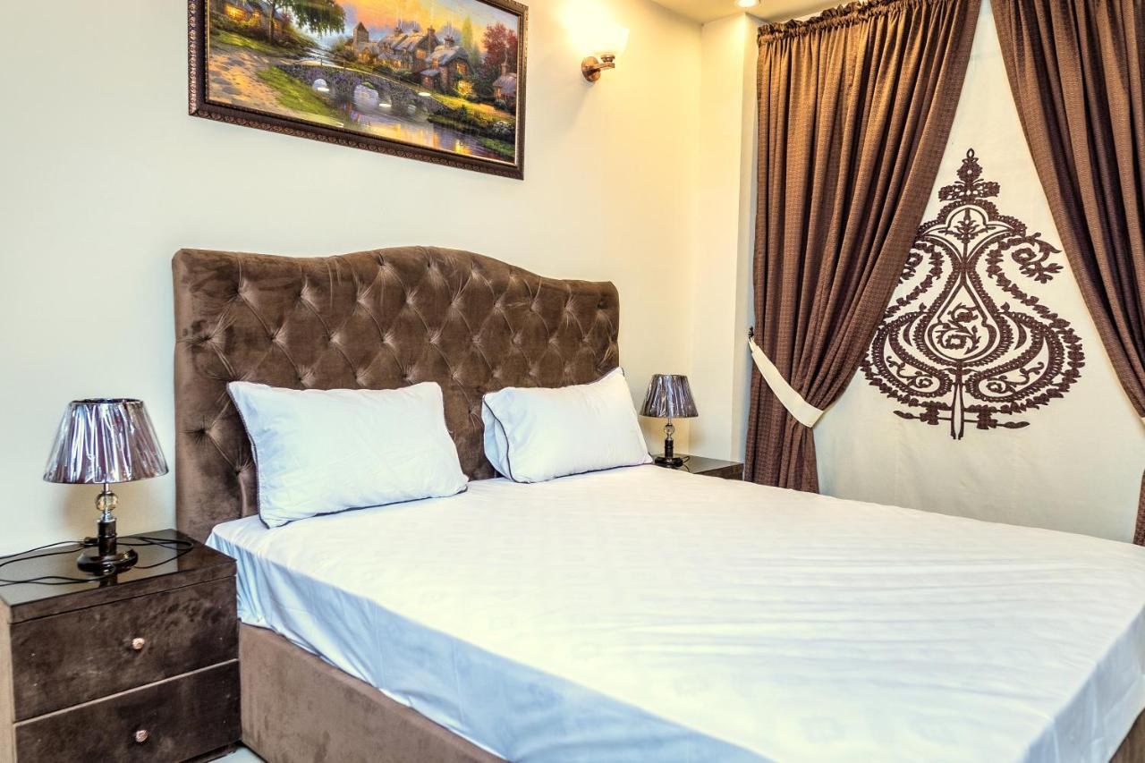 Two Bedroom Deluxe Apartment In Bahria Town ラーワルピンディー エクステリア 写真