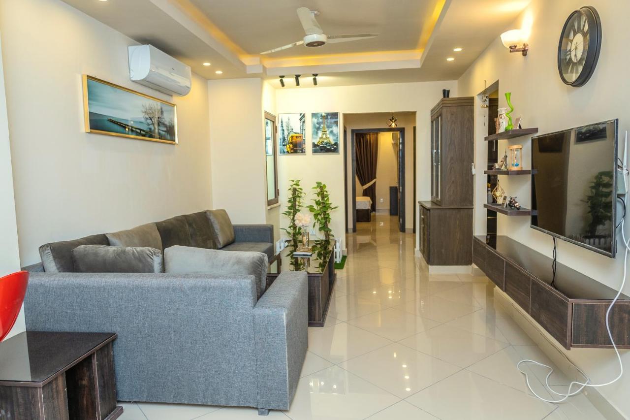 Two Bedroom Deluxe Apartment In Bahria Town ラーワルピンディー エクステリア 写真