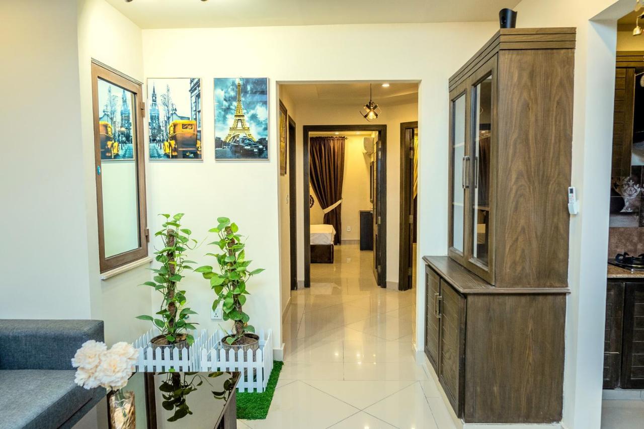 Two Bedroom Deluxe Apartment In Bahria Town ラーワルピンディー エクステリア 写真